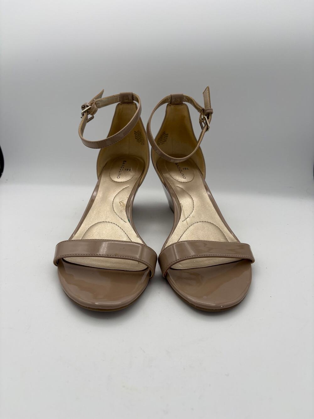 Women’s Bandolino Size 8.5 Nude Patent Leather Sandal Wedges